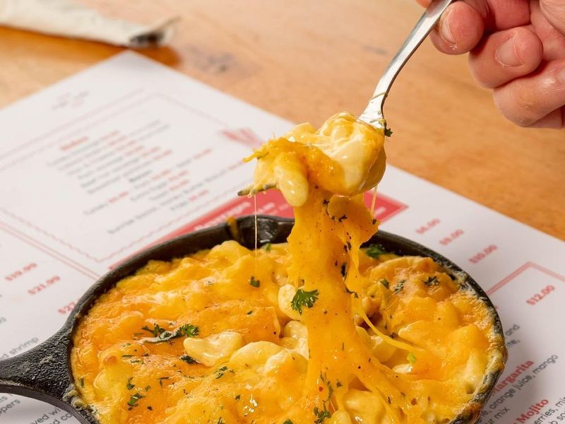 Mac & Cheese at Sunrise Social